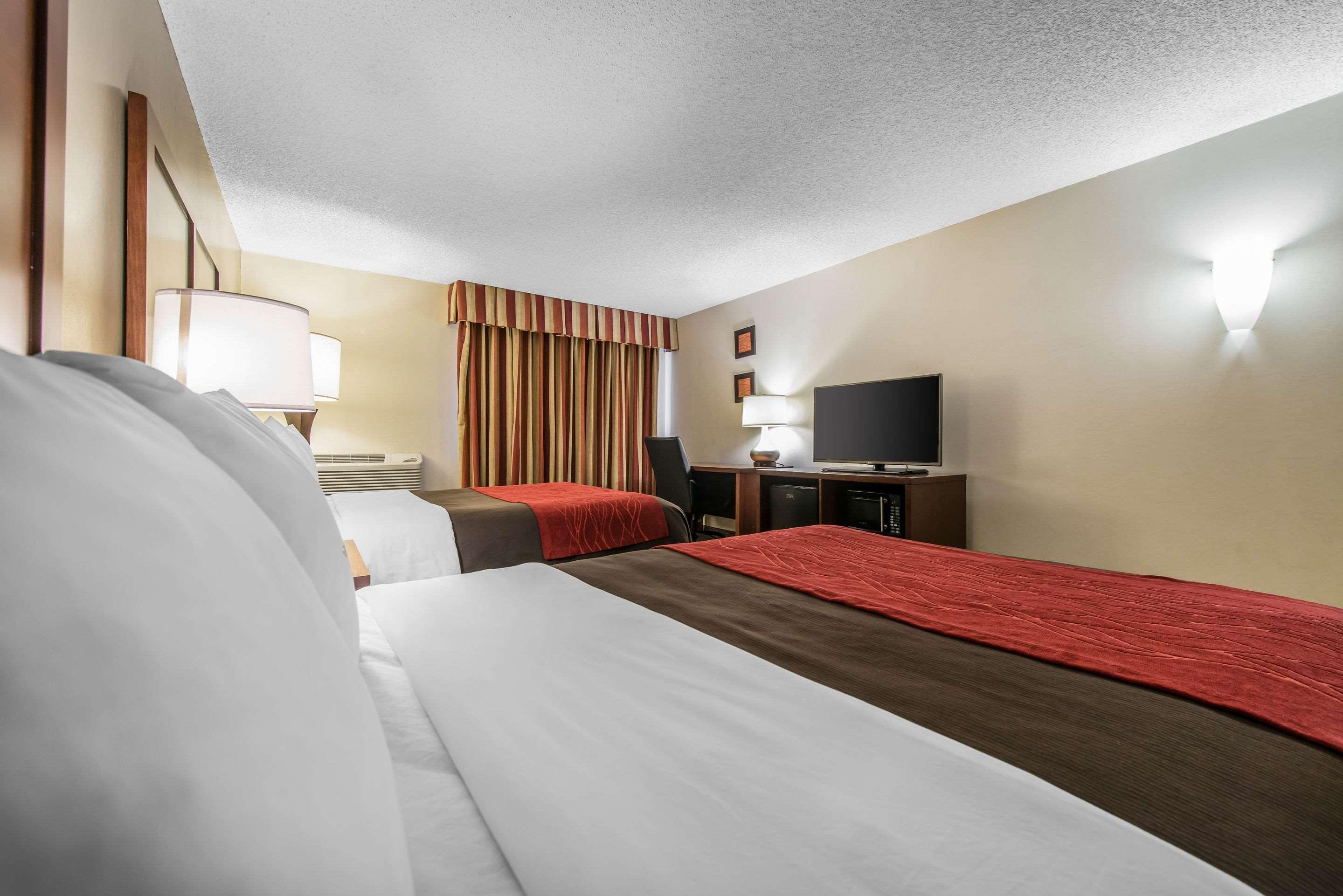 Comfort Inn & Suites Denver Northfield Exterior foto